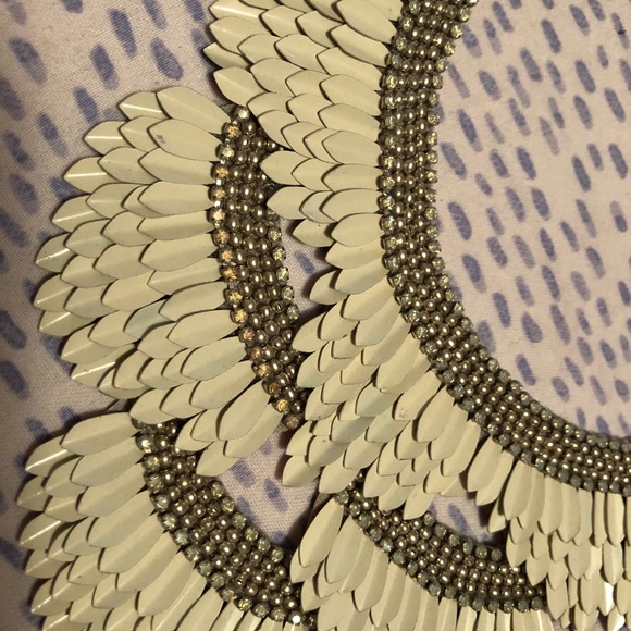 Anthropologie statement necklace - Picture 2 of 4